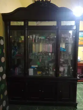 Dijual lemari pajangan kaca kayu jati asli