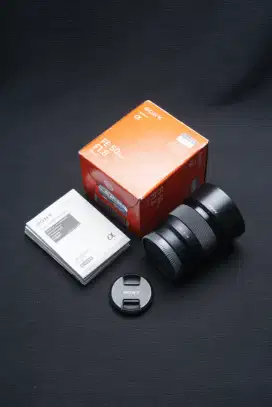SONY FE 50MM F1.8 MULUS  LENGKAP