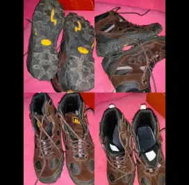 Sepatu gunung size 39 (gede)