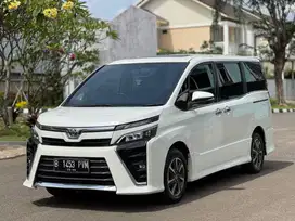 TERMURAH!!! Toyota Voxy 2019 Bensin SIAP PAKAI