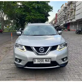 Xtrail 2.5 cvt 2015 istimewa