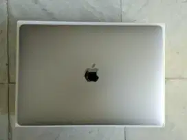 Macbook Air M1 8/256 Silver
