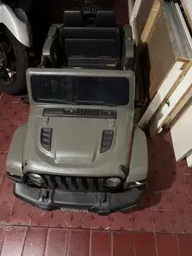 Dijual mobil anak remote besar jeep