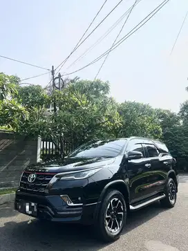 Toyota Fortuner 2.4 VRZ TRD 2021