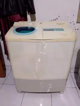 Mesin cuci merek politron kap 10kg