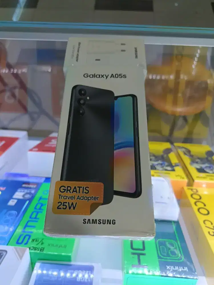 Samsung galaxy A05S 6/128 + charger