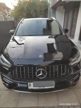 Mercedes-Benz GLA 35 AMG 2022 Hitam, KM 4rb, Warranty Aktif