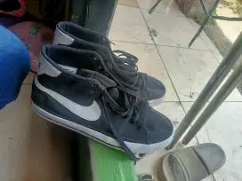 Nike Blazer black