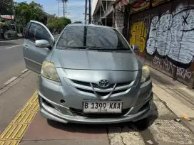 Toyota vios th 2010 MT pribadi punya
