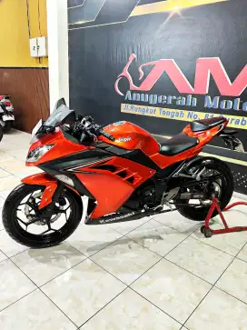 Ninja 250cc reg.2017 km.3rb mulus limited super.Anugerah motor rungkut