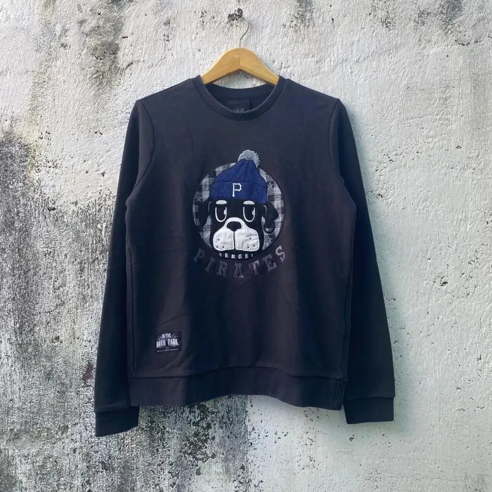 Crewneck MLB - Size M - Jaket Sweater Sweatshirts