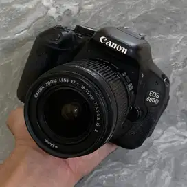 Kamera DSLR Canon 600D (fullbox)