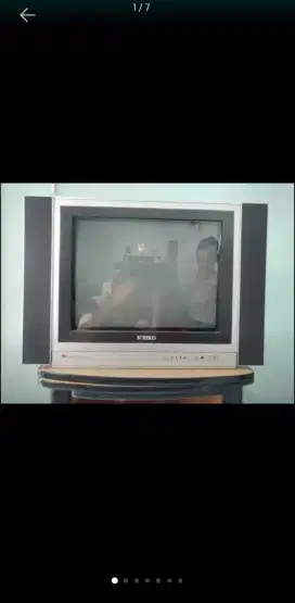 Dijual Cepat TV dan Lemari TV