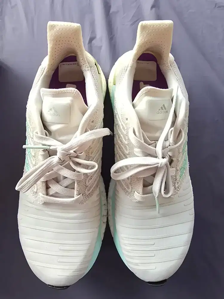 Sepatu Adidas pureboost size 38,5