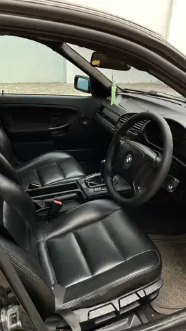 BMW 318i 1997 Bensin