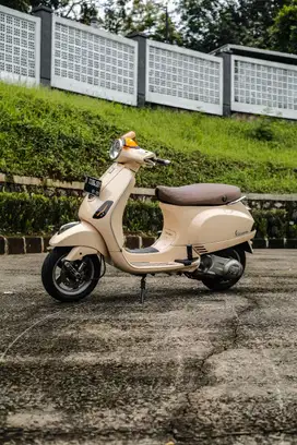 PIAGGIO VESPA MATIC LX 150 2VIE 2012 MURAH BERGARANSI