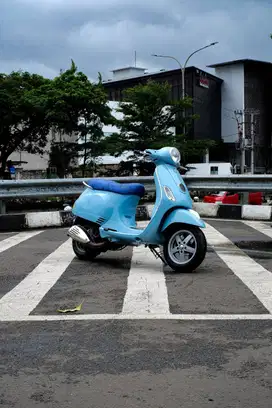 PIAGGIO VESPA MATIC LX 150 2VIE 2011 MURAH BERGARANSI