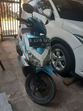 Motor vario biru