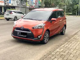 Toyota Sienta V at 2016
