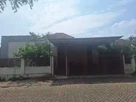 Dijual rumah semi furniture di hoek tnh luas, di Citra Indah