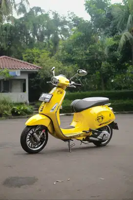 PIAGGIO VESPA MATIC SPRINT 150 IGET FACELIFT 2023 BISA KREDIT