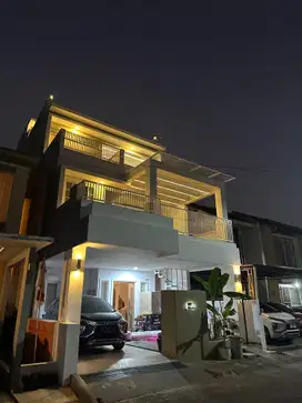 RUMAH MEWAH DI ANTAPAI DEKAT TERMINAL CICAHEUM