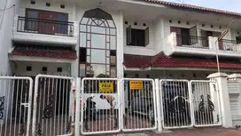 Dijual Rumah Kos Manyar Rejo