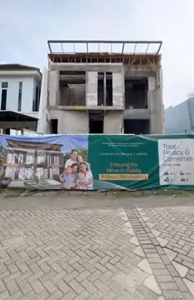 Rumah baru bagus di Woodland Citraland,4 kmr tdr dgn kmr mandi dalam