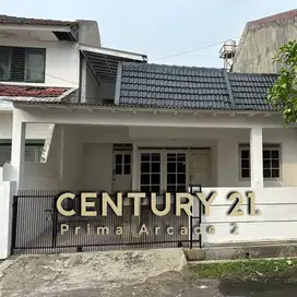 Rumah Lama Dekat Pasar