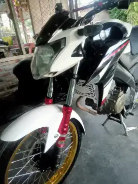 Jual Vixion Advance