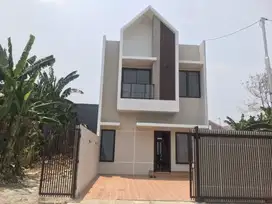 Di jual rumah baru 2 lantai di perumahan jalan kodau Bekasi dekat tol