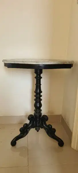 Meja marmer padu kayu jati