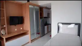Dijual apartemen studio fully furnished lantai 27 Emerald Bintaro