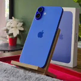 iPhone 16 256 GB Ultramarine