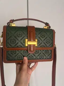 Cream bear sling bag