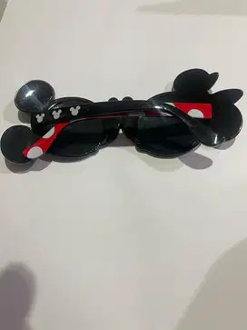 Kaca mata anak anak mickey bekas