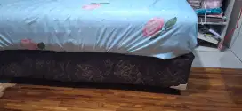 1 Single bed with frames