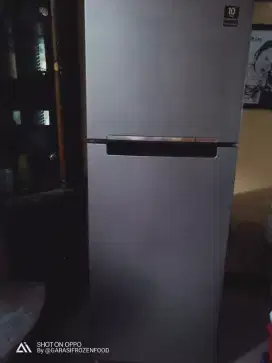 Kulkas 2pintu mulus