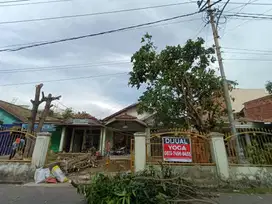 DIJUAL RUMAH DI JALAN JENDRAL BASUKI RAHMAT PALEMBANG