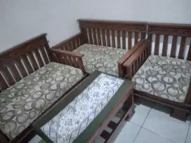 kursi tamu dan meja
