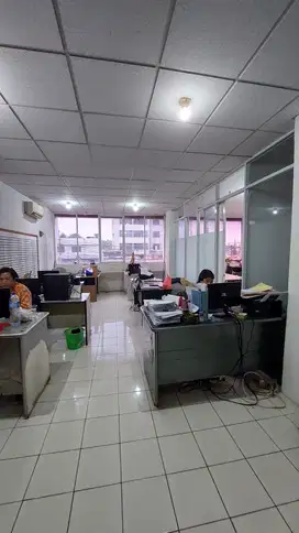Ruko Gandeng 2 Kapuk raya akses kontainer