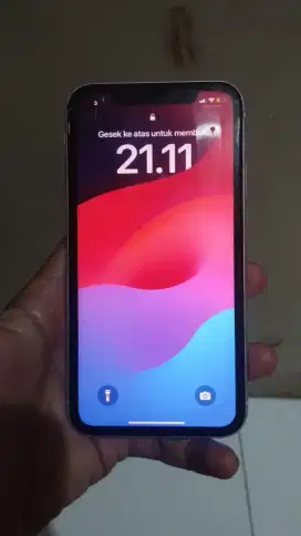 iPhone xr ibox 64gb