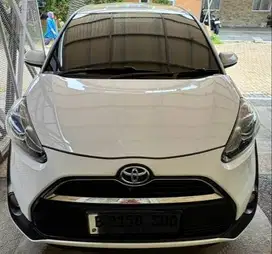 TOYOTA SIENTA V 2017 AT
