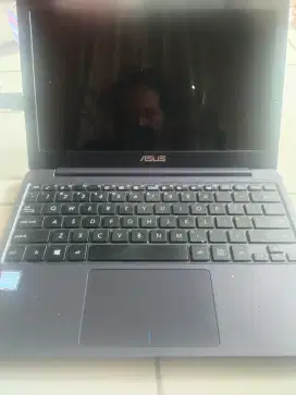 Dijual cepat Asus E203NAH