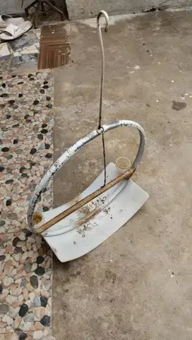 Tangkringan Burung Paruh Bengkok