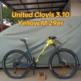 United Clovis 3.10 Yellow 29er M