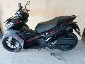 KM 400 Perak YAMAHA AEROX 2024 LIKE NEW