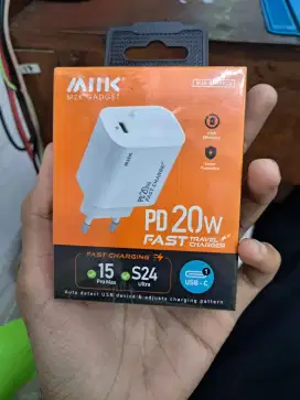 M2K ADAPTER PD 20W