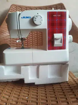 Mesin jahit portable JUKI HZL-12Z