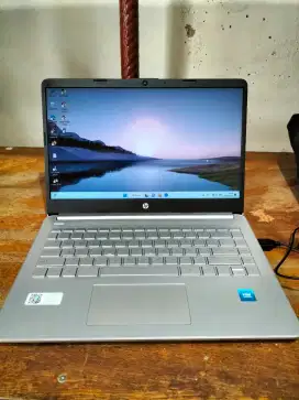 Di Jual Laptop merek Hp baru 5 bulan pemakaian